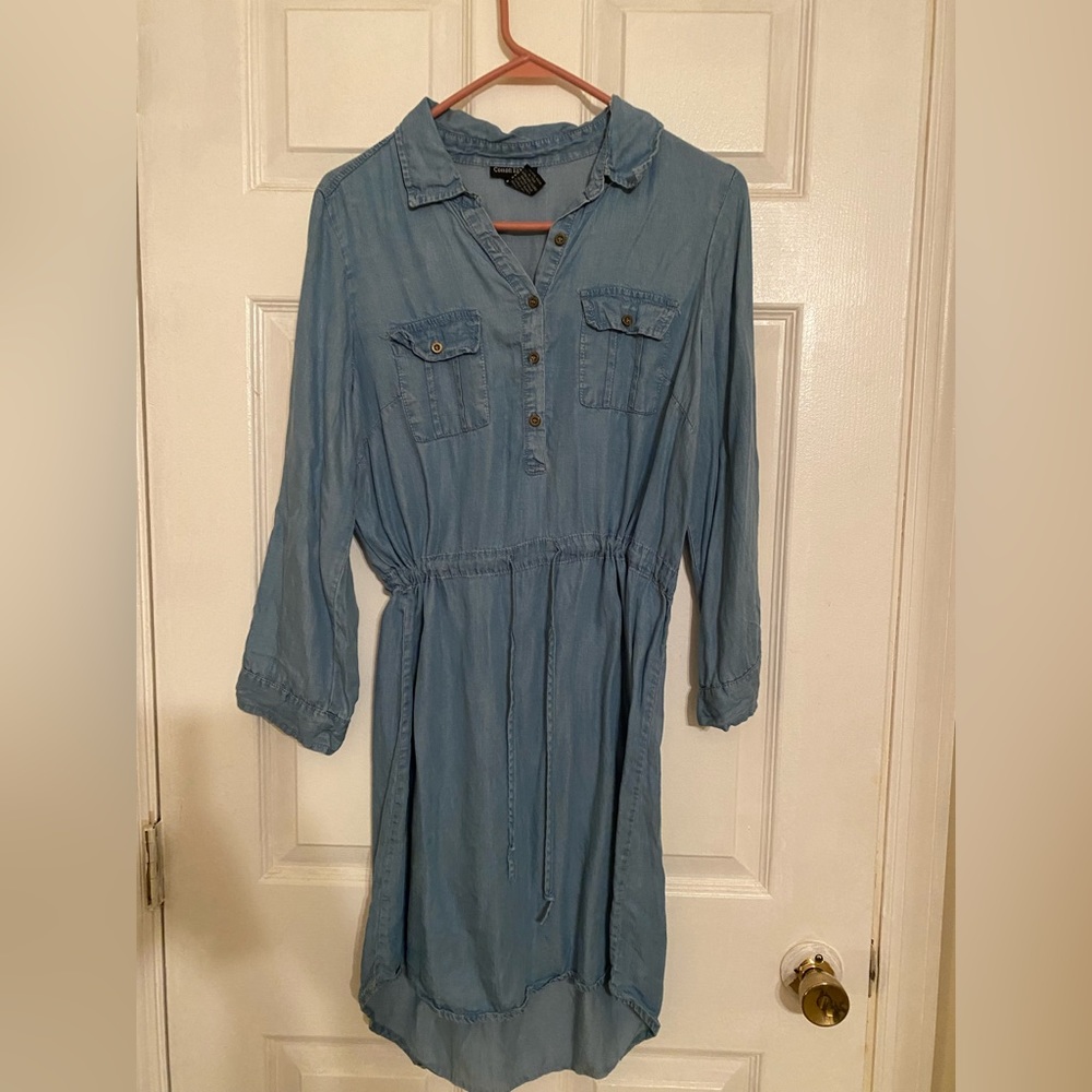 Dress - Picture 2 of 3